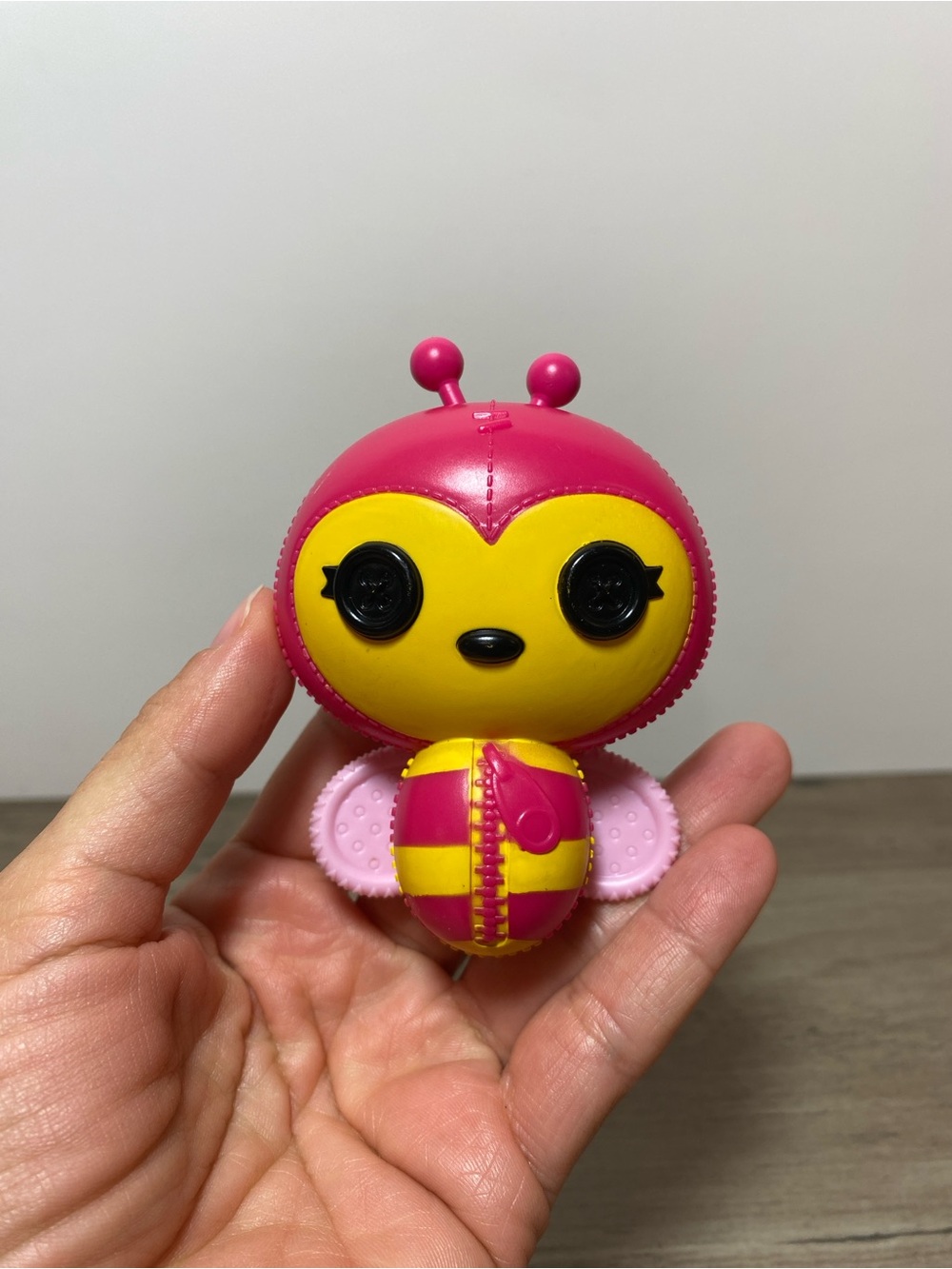 Lalaloopsy Teddy Honey Pots Bee Pet Toy